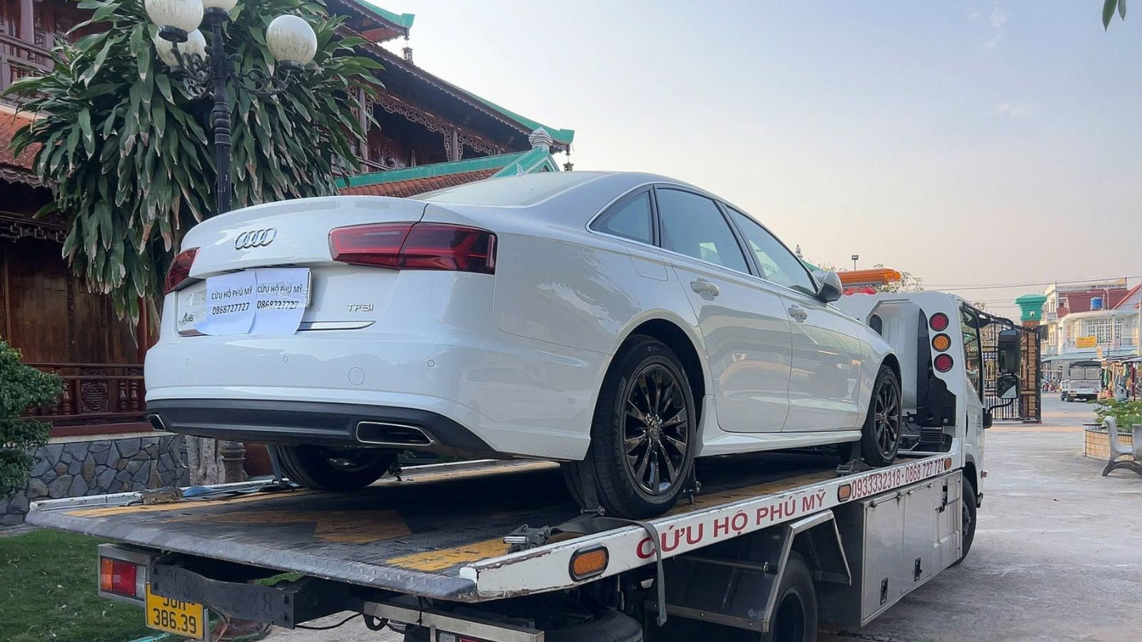 Cứu Hộ Tại Garage Ô Tô Phú Mỹ