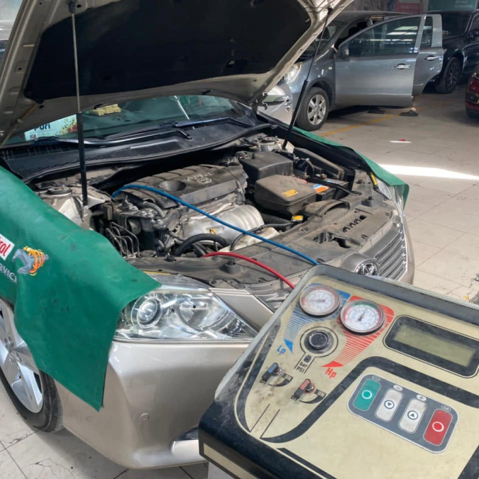 Nạp Gas & Thay Dầu Lốc Lạnh